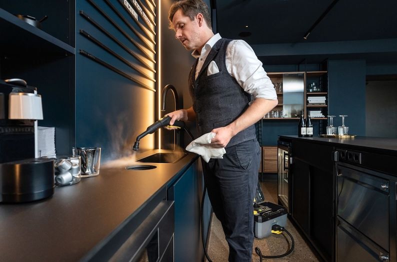 * Karcher-hospitality_hotel_bar.jpg