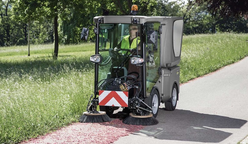 * Karcher-sweeper.jpg