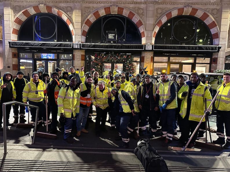 * Veolia-workers.jpeg