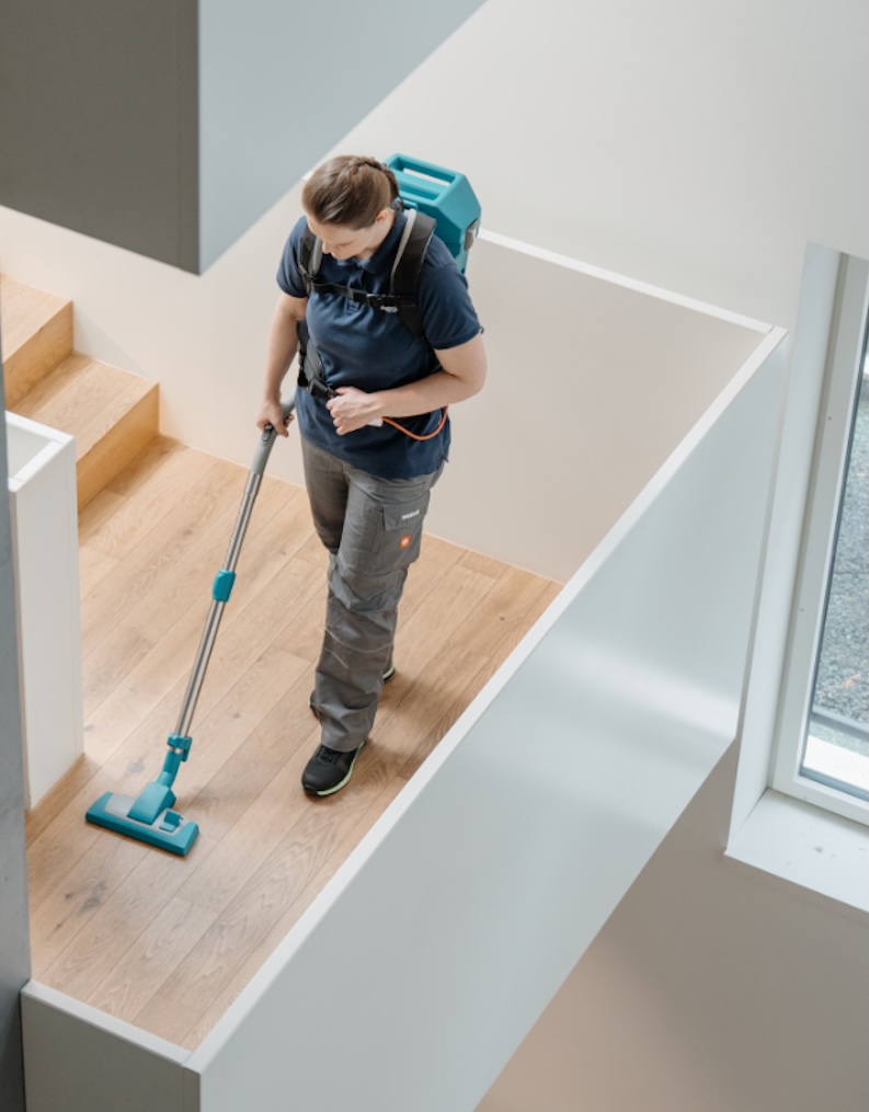 * Wetrok-cordless-backpack-vacuum.jpg