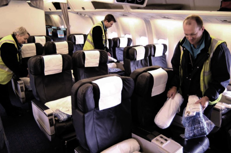 Heathrow airport plane cleaning jobs