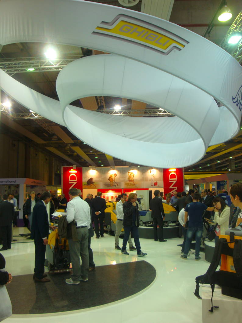 busy-Wirbel-stand.jpg